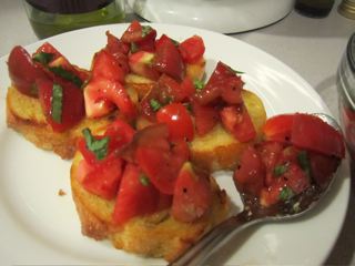 Organic tomato bruschetta